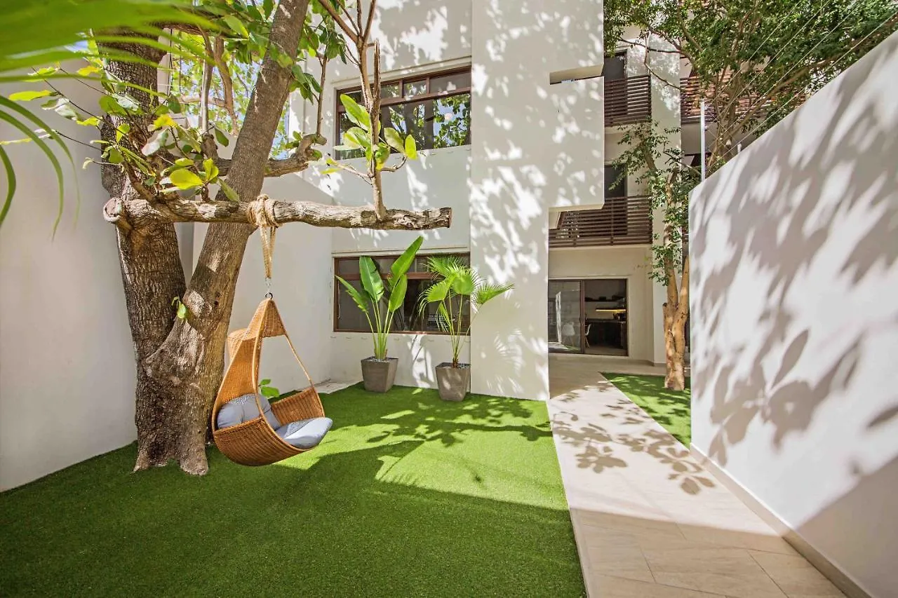 Treetop Cozumel Aparthotel